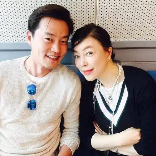 原创崔华静60岁容貌不老因造假学历遭非议李瑞镇曾表示她是理想型