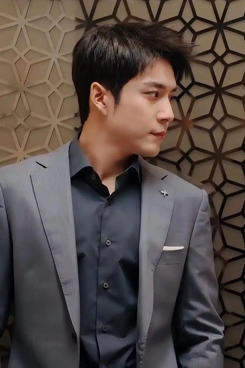 这恋爱还得是帅哥美女谈才有意思99.#装腔启示录 #韩东君  - 抖音