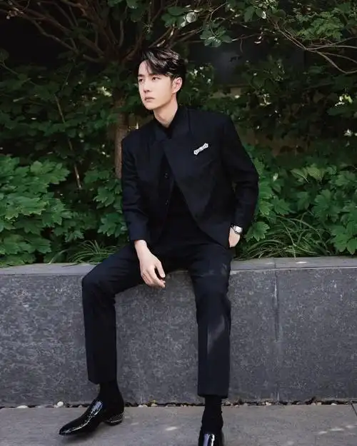 王一博暗纹西装##王一博