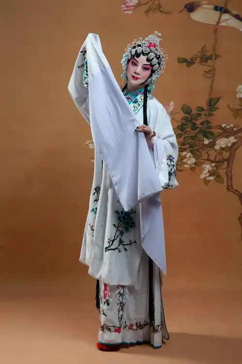 人间最美是青衣