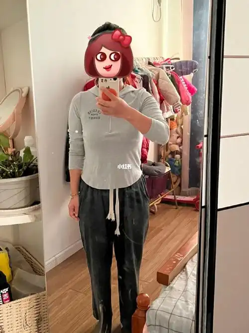 姐妹们身高158体重115斤胖吗