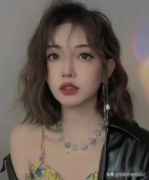 各类脸型合适的烫发发型【圆脸短发烫发发型】