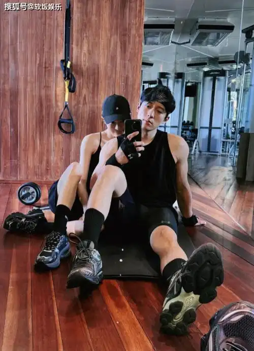 女神钟楚曦终于官宣恋情!