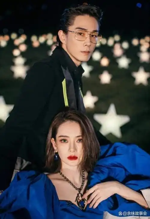 戚薇和李承铉这对娱乐圈的典范夫妻迎来了他们九周年的婚礼纪念