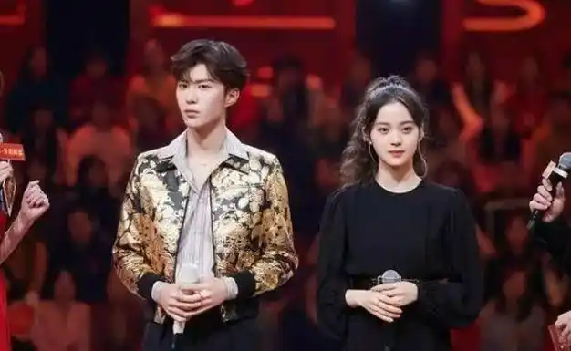 范丞丞欧阳娜娜分手原因曝光感情不要轻易去试试试就逝世