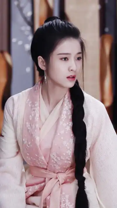 白发皇妃张雪迎