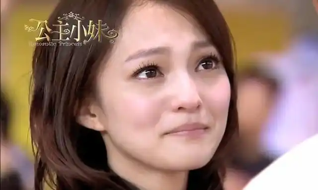 浮夸做作神剧公主小妹有钱人的生活看得我一愣一愣的