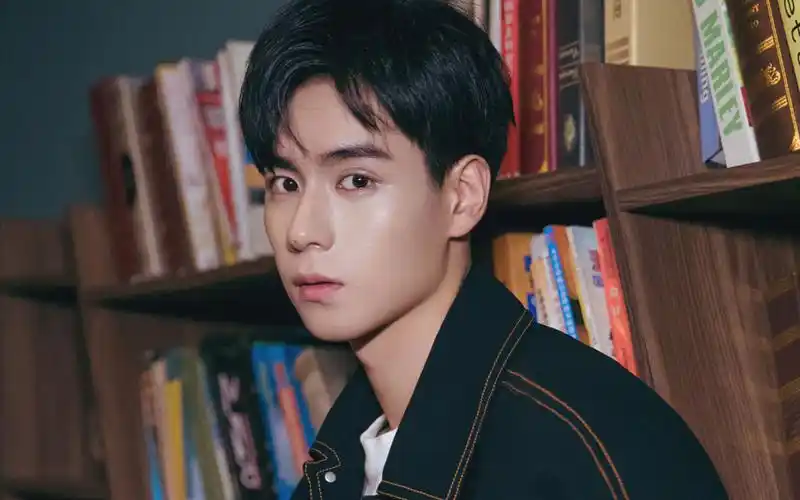 胡一天帅气写真图片桌面壁纸