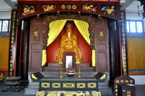 访全国最大的曾氏宗祠