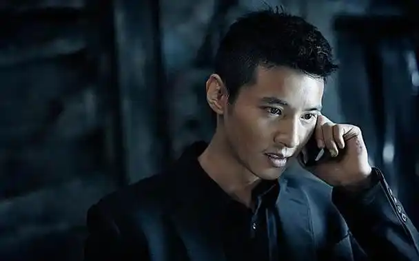 不仅演技出色,长得还特别帅,简直就是众多粉丝心目中的理想型.