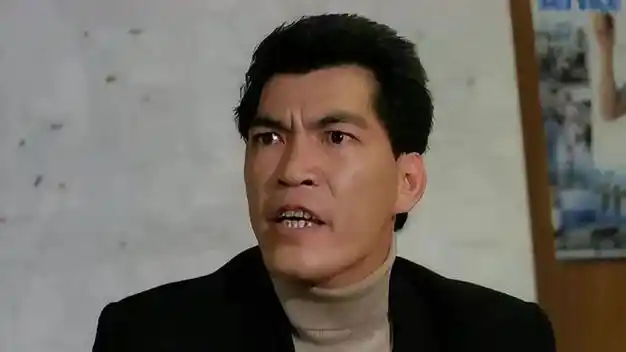 突发大傻成奎安儿子藏毒被捕孙子一年前因车祸去世