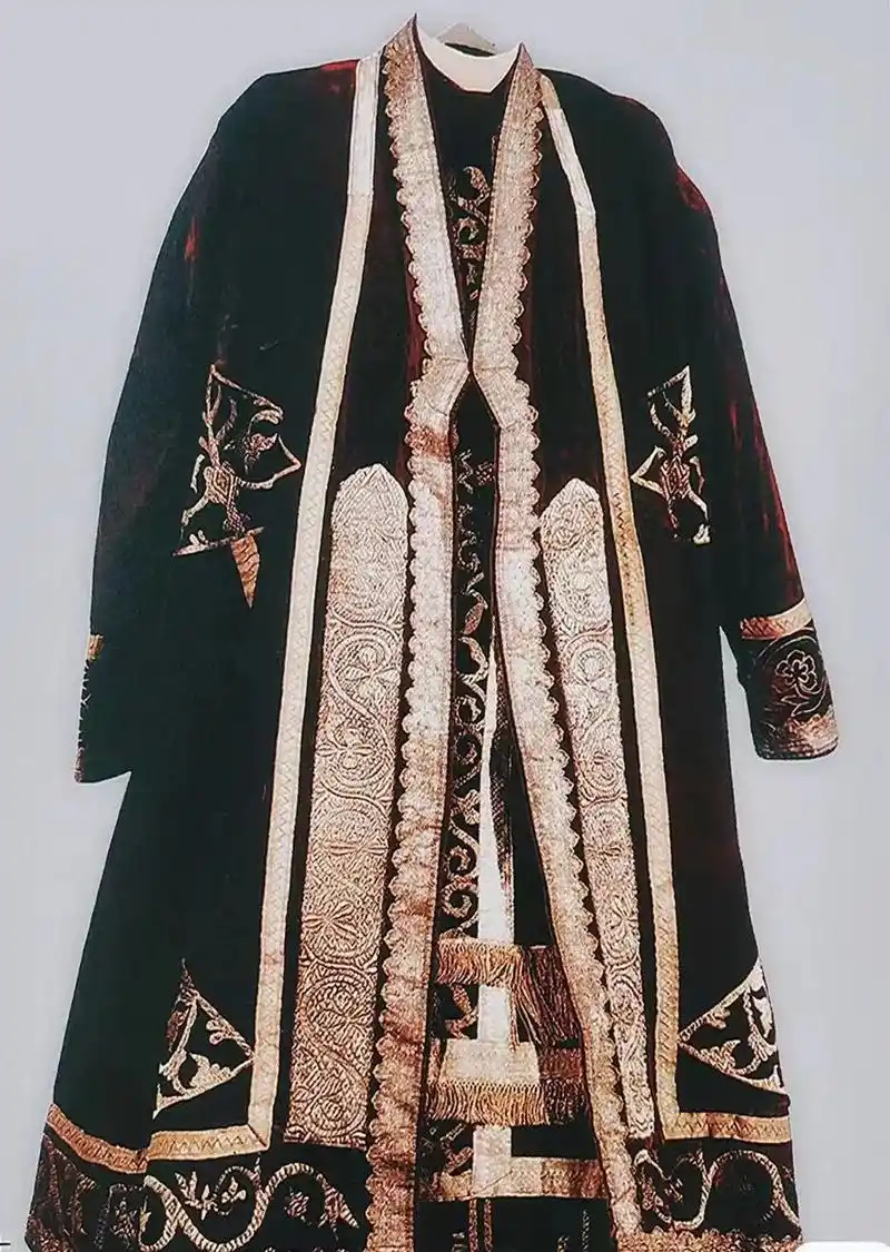 看看哈萨克族传统服饰ootd