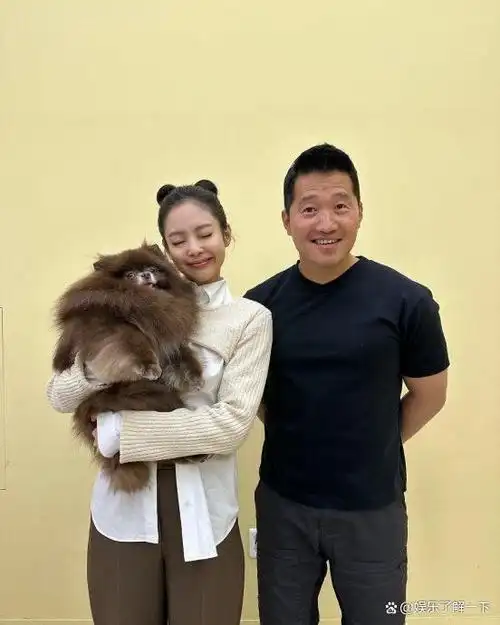 jennie爱犬kai离世 "跟妈妈对眼就忍不住哭"