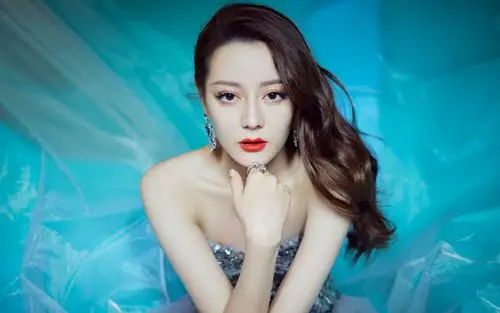 迪丽热巴性感妩媚写真桌面壁纸高清大图预览1920x1200_大陆明星下载