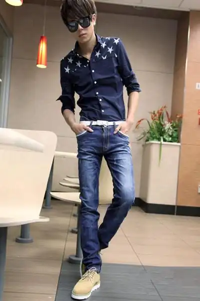 夏季男士白色牛仔裤如何搭配各类单品,既显高级时尚又显品味气质?