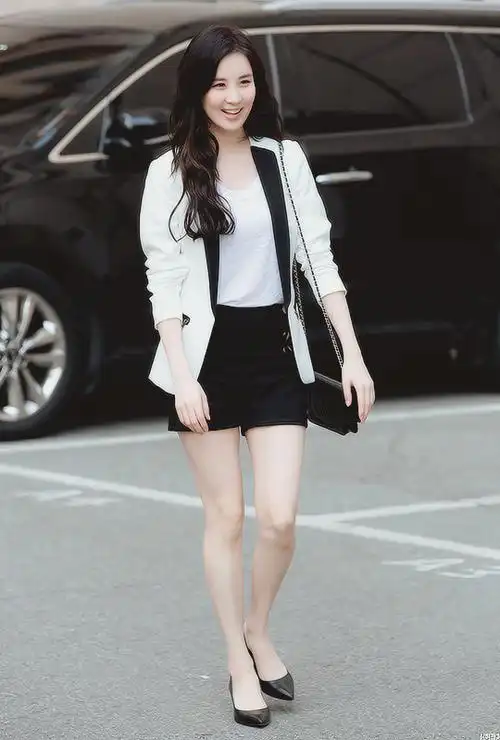 [禁二]徐珠贤(seohyun)本名徐朱玄,1991年6月28日出生于韩国首尔,韩国