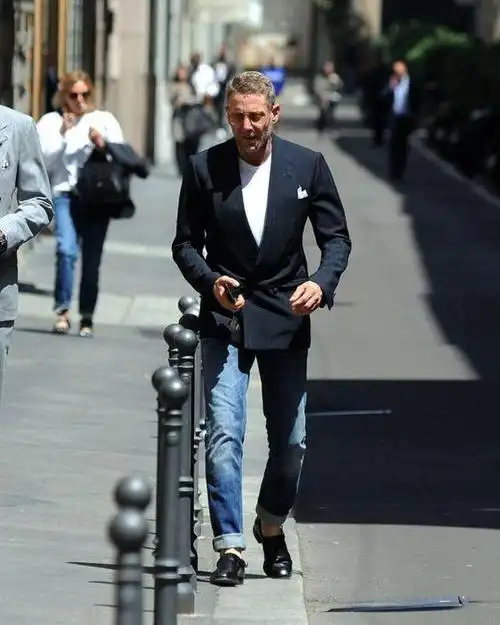 2,西装 牛仔裤,才是男人的经典造型,穿好了让气质真的很加分