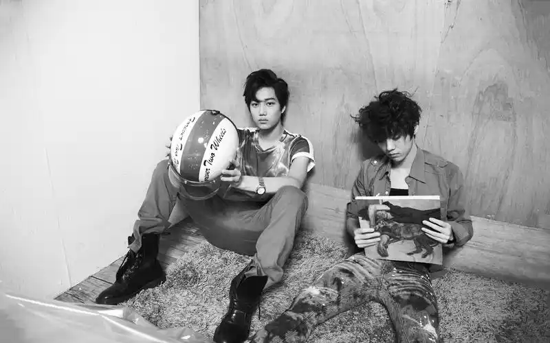 人气男团exo-k写真win8电脑桌面壁纸(一)