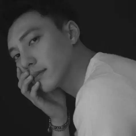 成熟稳重的头像男成熟男人 成熟男图片