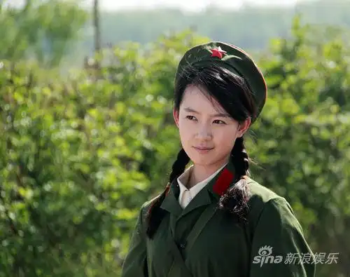 牛莉[微博],刘丛丹,徐洪浩,孙洪涛主演的大型军婚题材电视剧《军婚