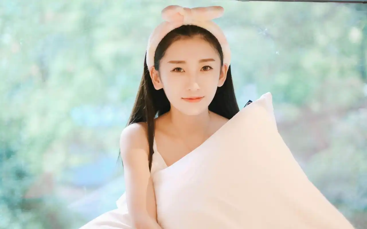 日系文艺美女高清唯美写真图片桌面壁纸