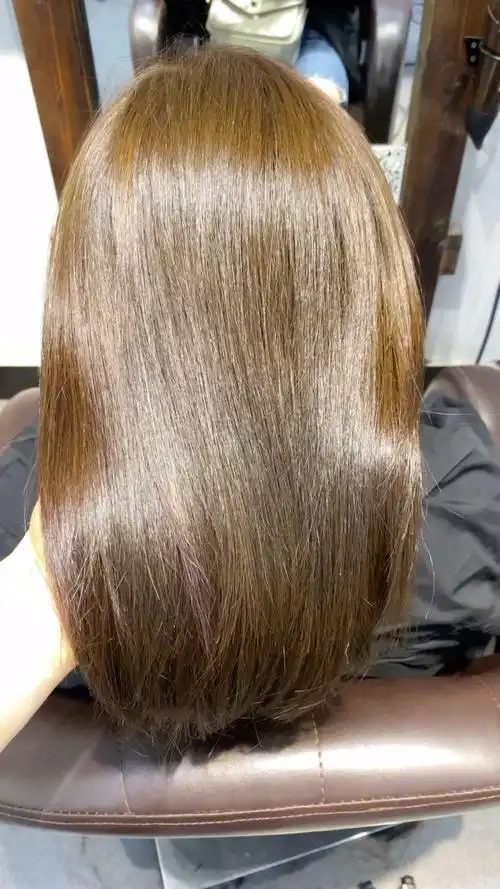 显白发色:茶棕色