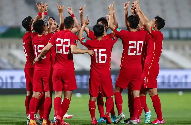 cctv5世预赛直播中国男足国足vs韩国(中文解说)国足在线比赛视频观看