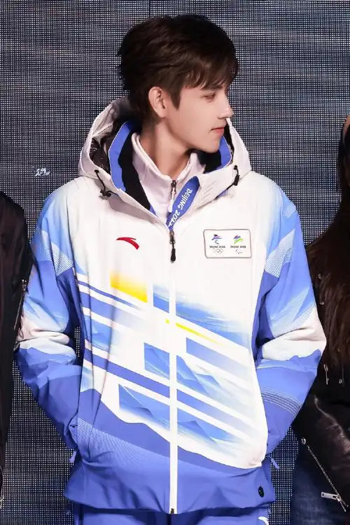 安踏全球代言人陈飞宇