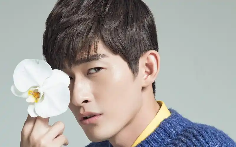 张翰最新帅气写真高清桌面壁纸