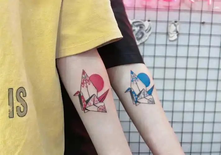 纸鹤纹身情侣纹身s手臂纹身