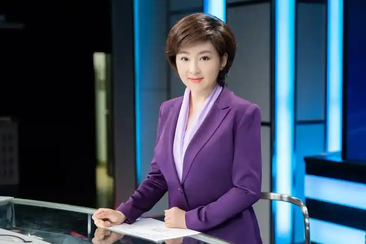 窦爱莉贵州新闻一姐师院学子榜样