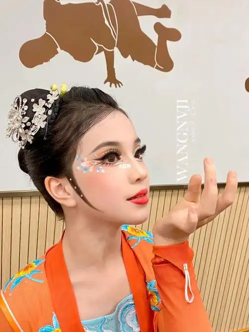 古典舞舞蹈妆