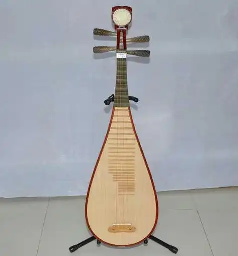 "琵琶"二字中的"珏"意为"二玉相碰,发出悦耳碰击声",表示这是一种以弹