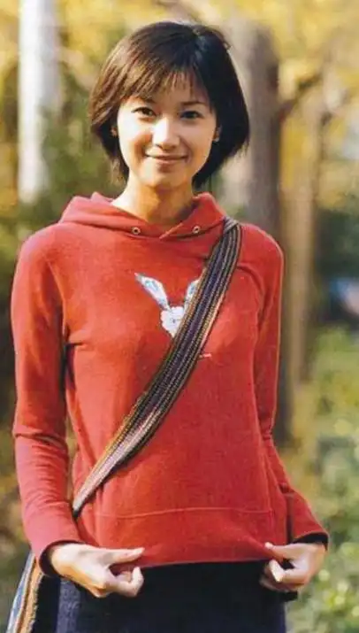 从19岁开始男人不断,半百了还没玩够,"风流才女"徐静蕾现形记