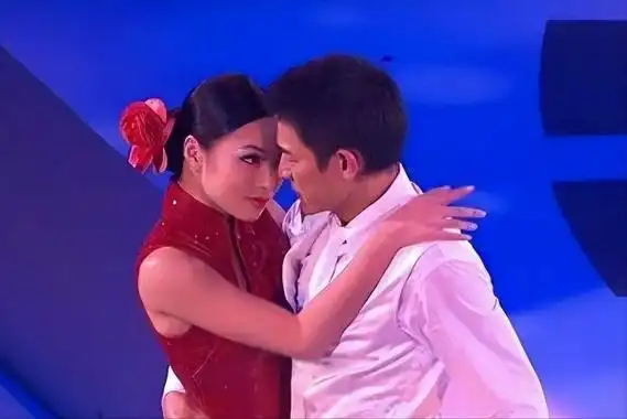 刘德华赖文慧关系曝光后,原来除了结婚证啥都给了!