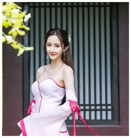 配角出道的文梦洋自视甚高耍大牌正值青春年华沦落至18线网红