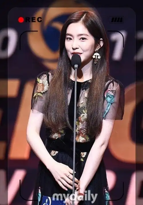 裴珠泫穿高档礼服现身颁奖典礼,高挑身段尽显风情,网友:美翻了