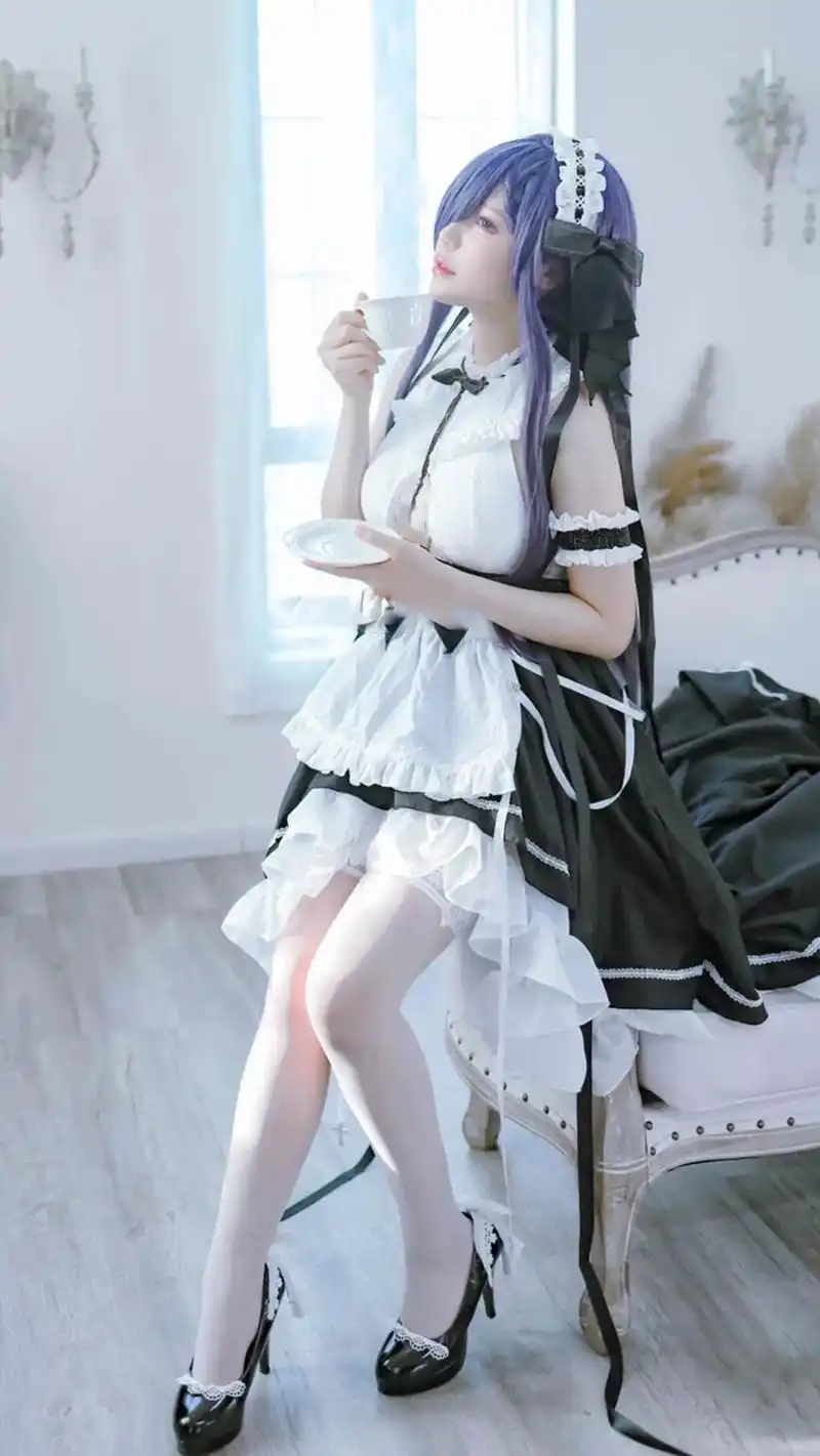 cos #二次元 #美女 #大长腿 #纯欲天花板 - 抖音