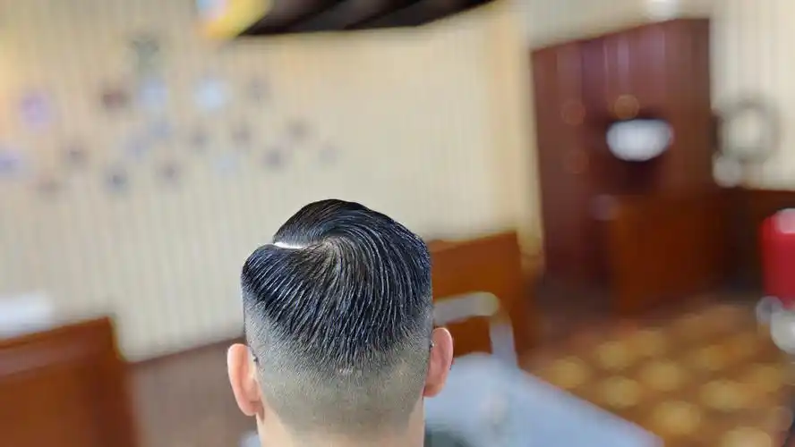 男士发型商务油头