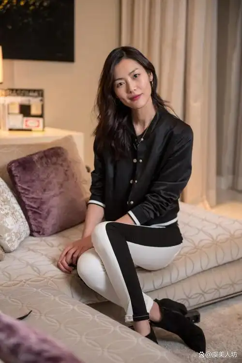 刘雯,1988年1月27日出生,湖南永州人,职业模特.身高178cm,体重54kg.