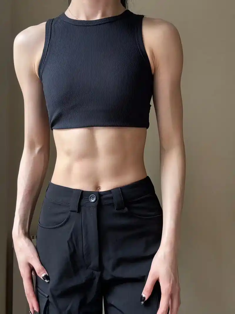 腹肌马甲线当然都要了95 #腹肌 #自律 #斩女 #撩起衣服 - 抖音