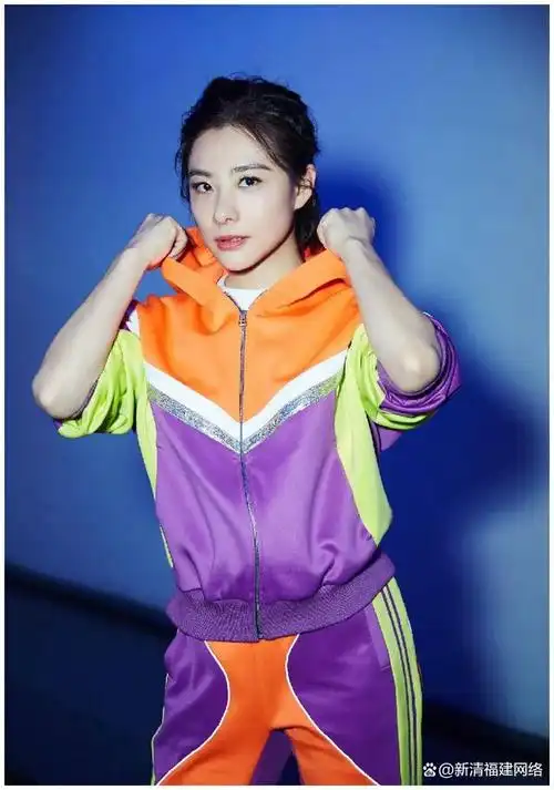 中国前女子体操运动员演员刘璇平衡木女皇的称号