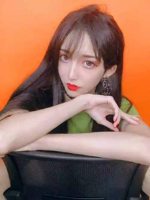 抖音女装大佬艾比穿黑丝热舞底裤亮了网友还让女生活么