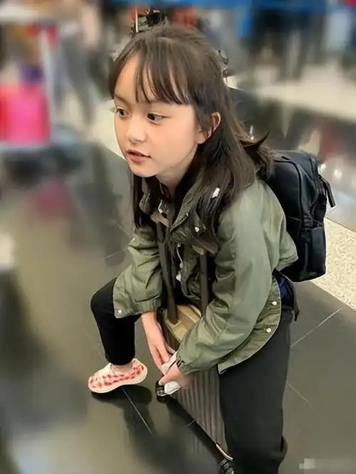 回顾刘楚恬:2岁出道年入百万,因长相太甜被禁止整容现在长啥样