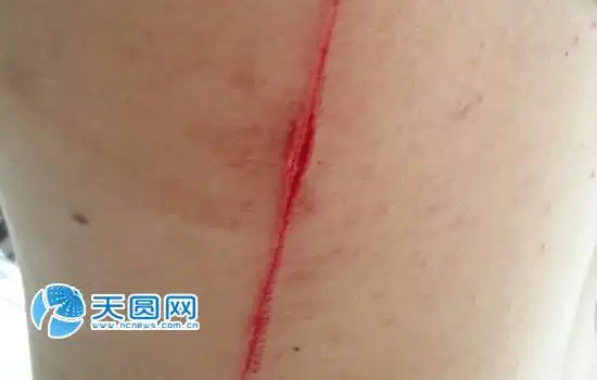 这伙人光天化日在建设西路砍人!视频为证!