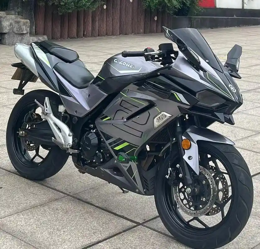 国产川崎h2 最新拿下国产川崎h 2,上牌带证,手续齐全,外观细节完美没