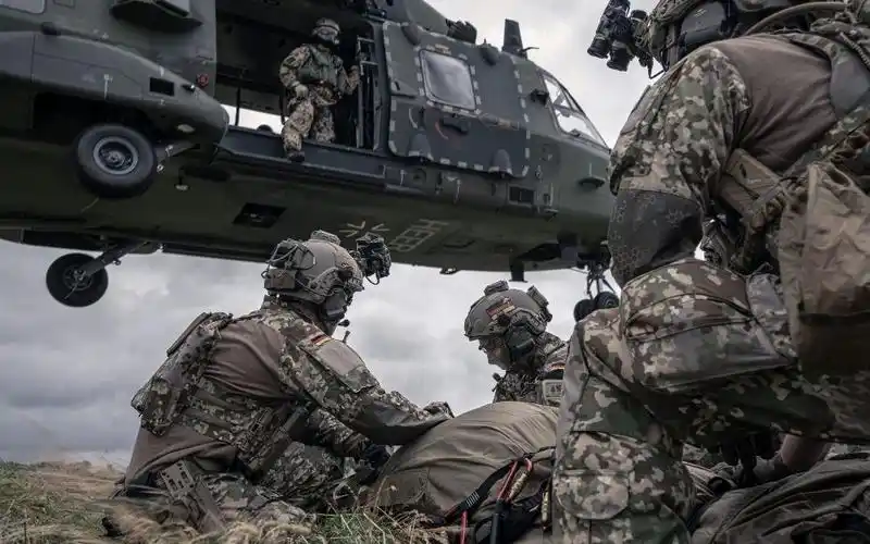 熟肉德国特种部队ksk黑星行动中的装备讲解有字幕_哔哩哔哩_bilibili