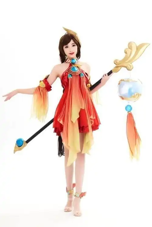 kpl解说琪琪cosply露娜大乔网友看完纷纷表示满屏都是大长腿