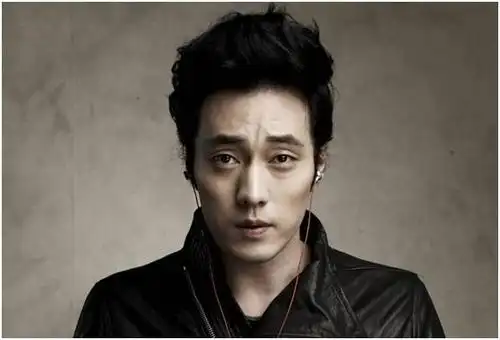 盘点韩国最受欢迎的十大男神;李钟硕李敏镐上榜……你最喜欢谁?