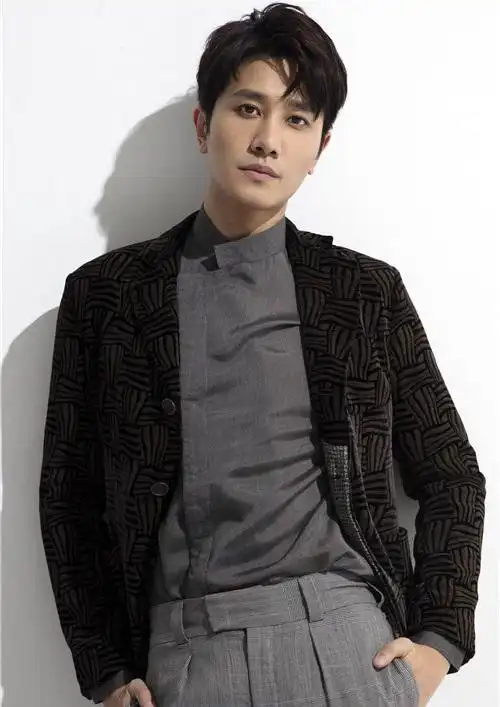 彭冠英的广告代言费是多少